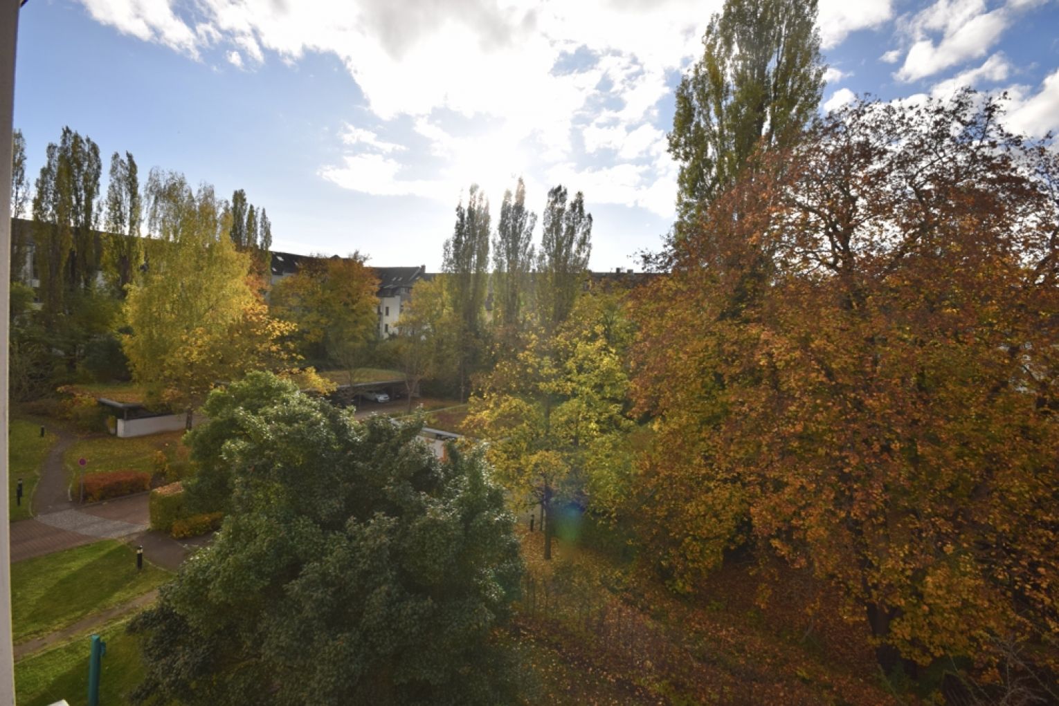 1-Raum Apartment • Laminat • Tageslichtbad mit Dusche • Stellplatz • Kaßberg • Anschauen & Mieten