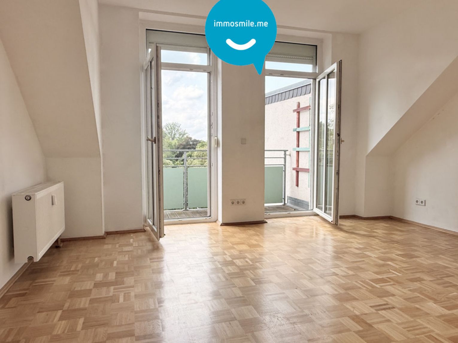 Kaßberg • 3 Zimmer • Balkon • Parkett • Bad mit Wanne • Aufzug • Dachgeschoss-Flair • Anschauen !?