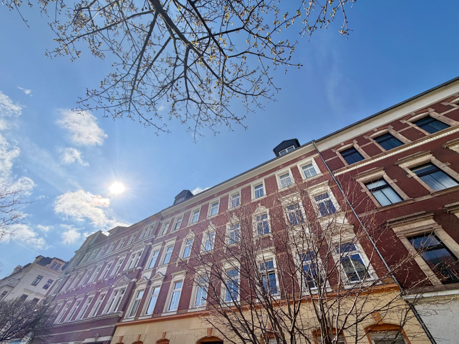 2 Zimmer • mit Einbauküche • in Chemnitz • Lutherviertel • zur Miete • Dielenboden • ab sofort frei