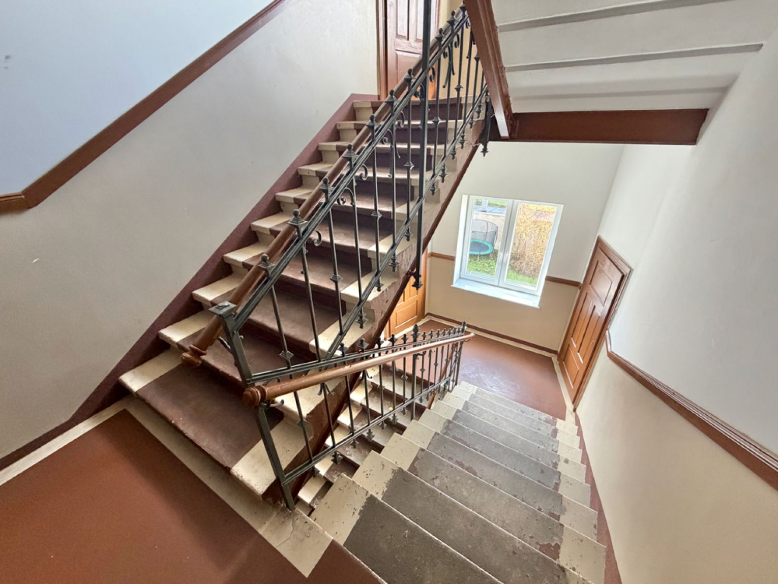 2 Zimmer • mit Einbauküche • in Chemnitz • Lutherviertel • zur Miete • Dielenboden • ab sofort frei