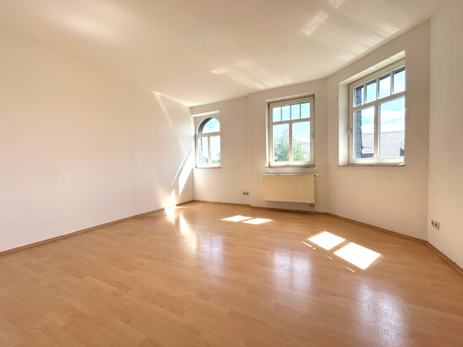 3-Raum Wohnung • Küche •  Maisonette • Schloßchemnitz • im Dachgeschoss • 2 Bäder • jetzt mieten
