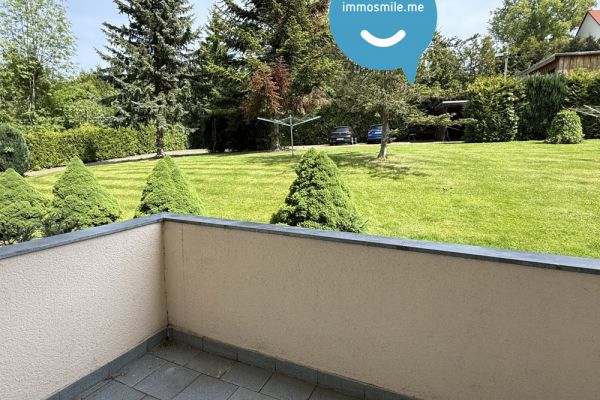 2-Raum • ruhige Lage • Chemnitz • mit Balkon • viel Grün • Laminat • Tageslichtbad • Anmieten!