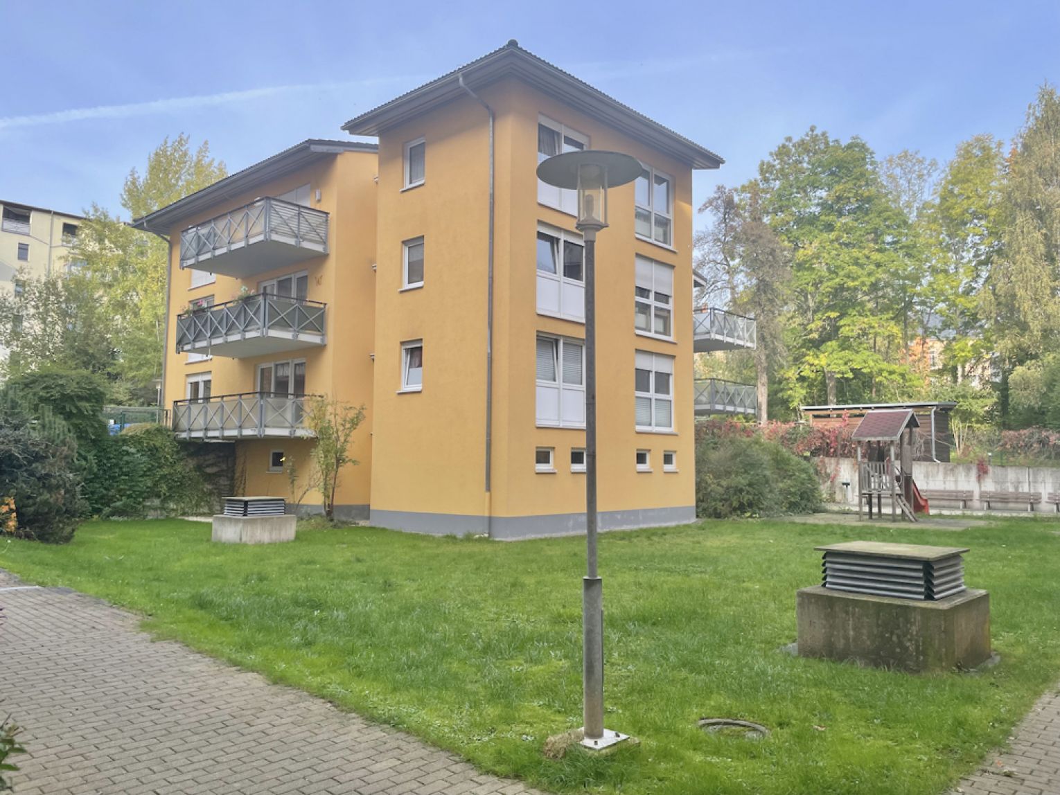 1-Raum-Apartment • Schlosschemnitz • Pantry-Küche • Balkon • modernes Laminat • TOP!