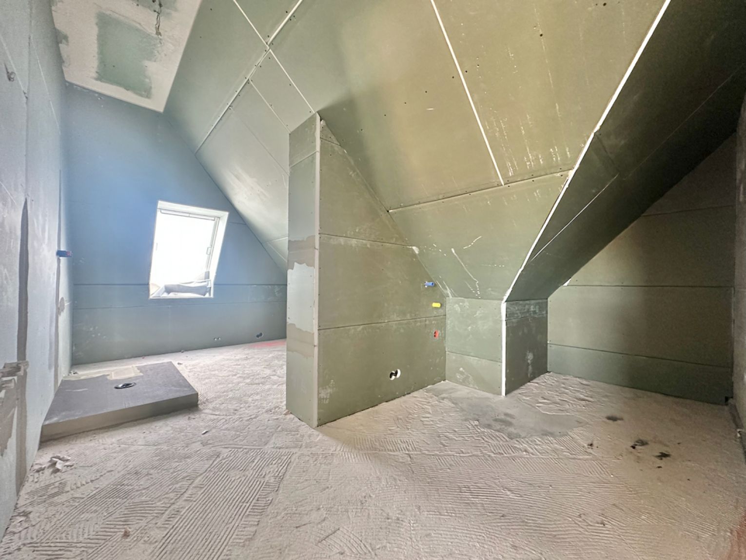 Dachgeschoss • Balkon • Stellplatz • Erstbezug • Neukirchen • zur Miete • 3-Zimmer • schnell sein!