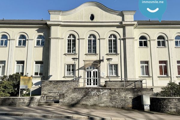 Gewerbeeinheit • 104qm • gepflegter Zustand • Einbauküche • in bekanntem Ärztehaus • 5 Raum