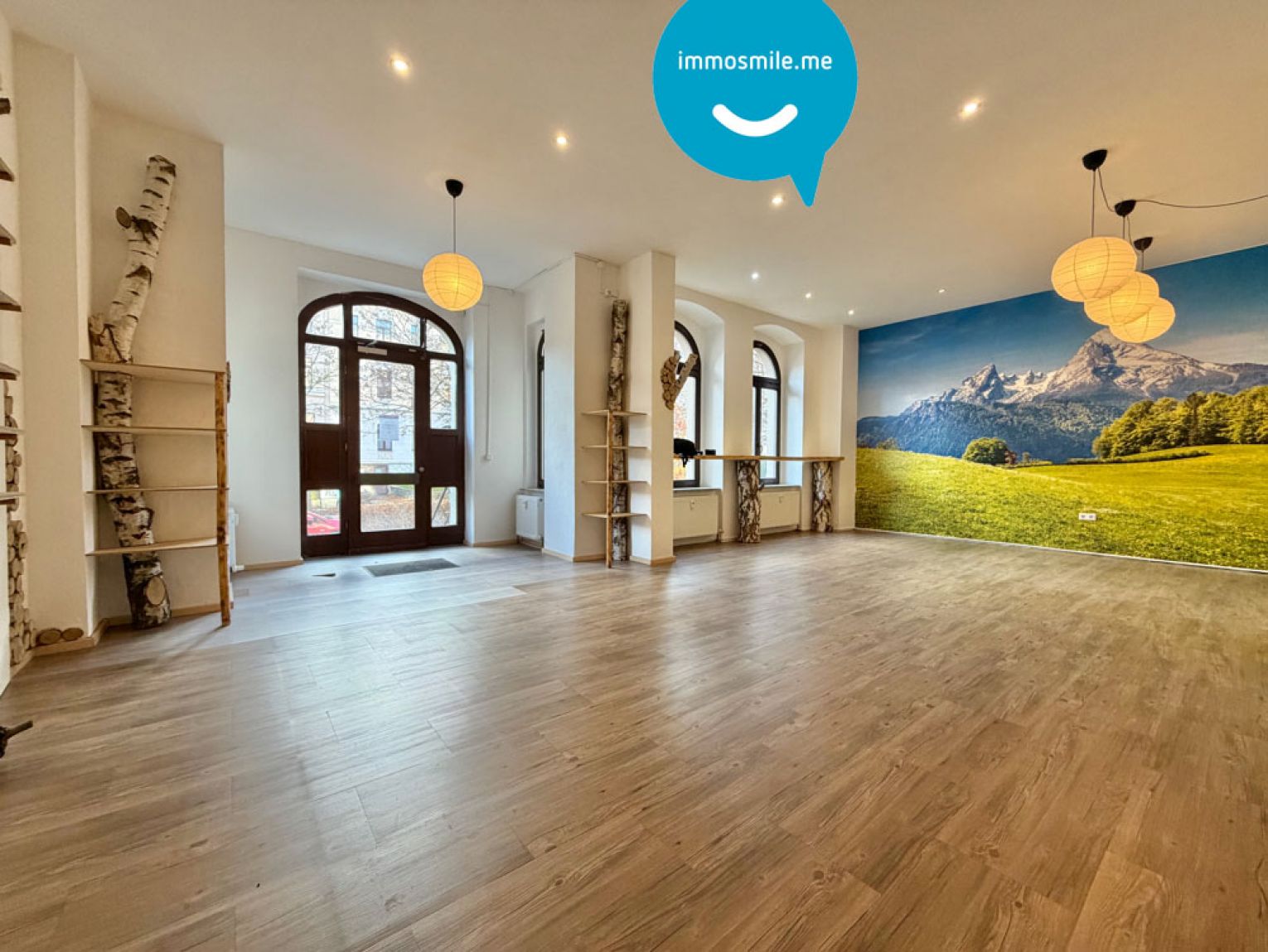 Gewerbe • Büro • Laden • auf dem Kaßberg • perfekt gelegen • Schaufenster • in Chemnitz •  zur Miete