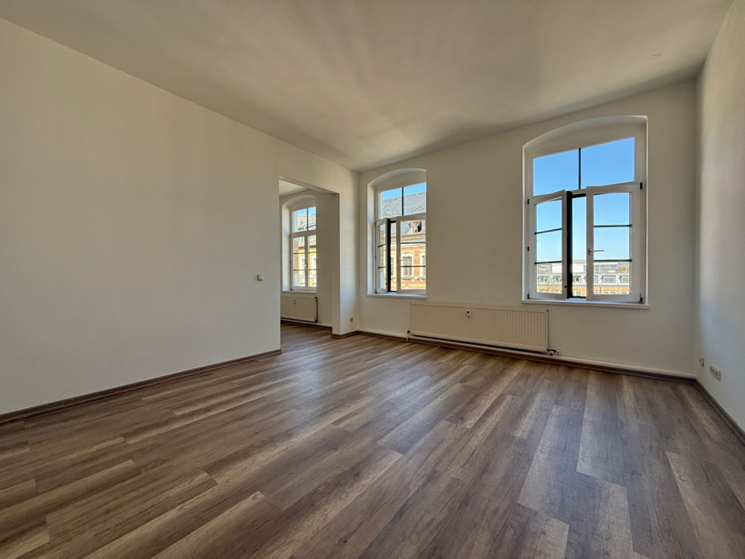 Einbauküche • Schloßchemnitz • 1-2-Zimmer • individuell • Bad mit Wanne • ab sofort frei!
