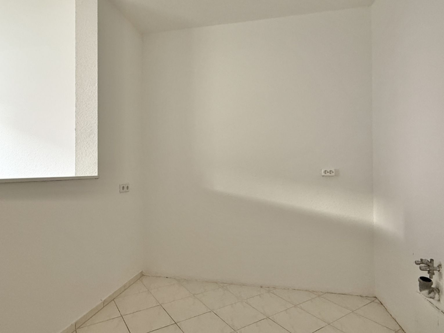 3-Zimmer Wohnung • in Kappel • Balkon • Laminat • toller Grundriss • Bad mit Wanne• jetzt mieten !?