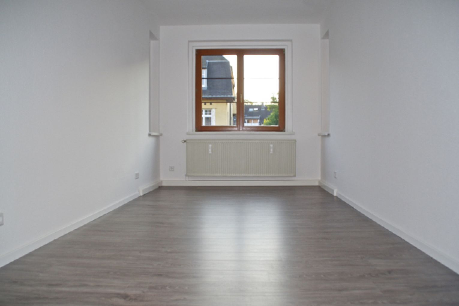 Balkon • 2 Raum Mietwohnung • vom Vormieter • Stellplatz • ruhige Lage • modernisiert • Anschauen!?