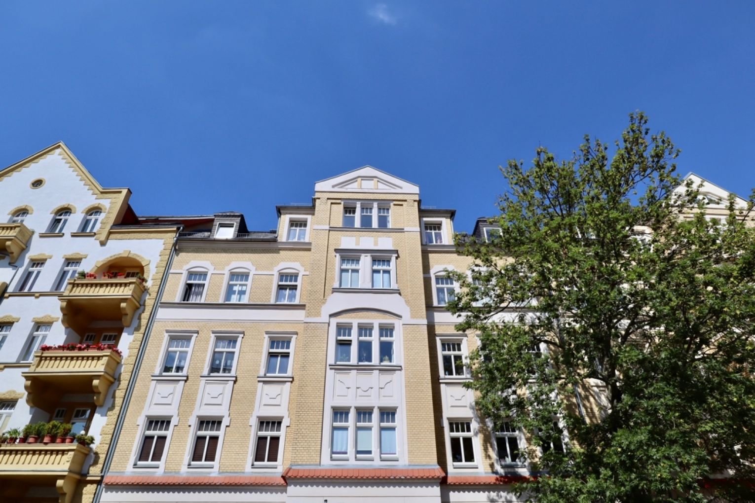Kaßberg • 2 Raum Wohnung • Dusche • gemütlicher Grundriss • Einbauküche • jetzt anrufen