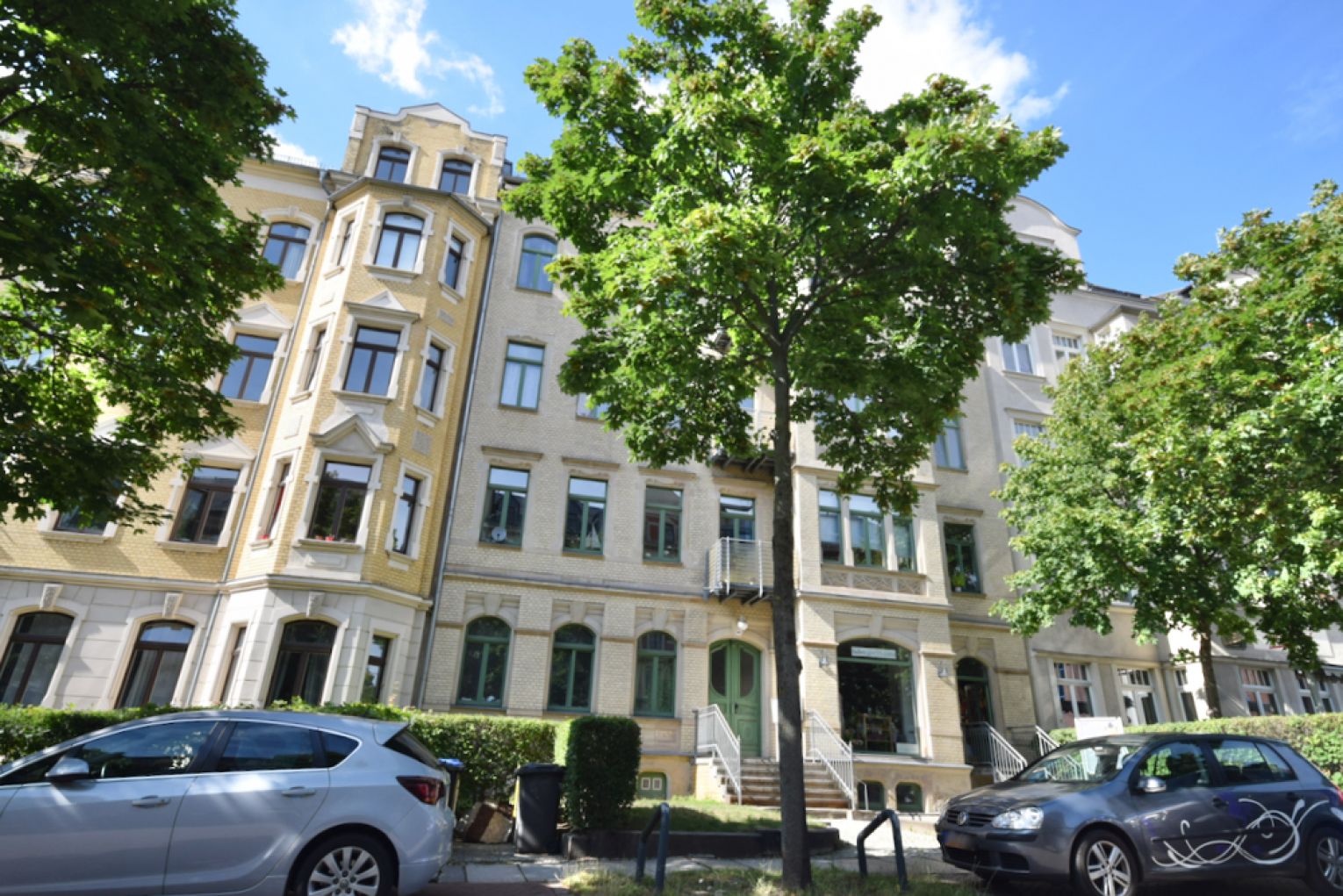 Sonnige 2-Raum Mietwohnung • Balkon • Kaßberg • offene Küche • Aufzug • neues Laminat möglich • TOP!