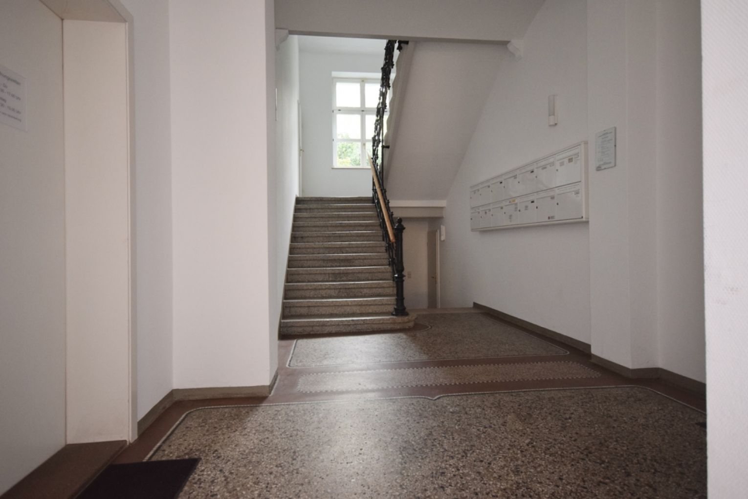 Wintergarten • 2-Raum-Wohnung • Balkon • Laminat • Bad mit Wanne & Dusche • Kaßberg • Termin machen!