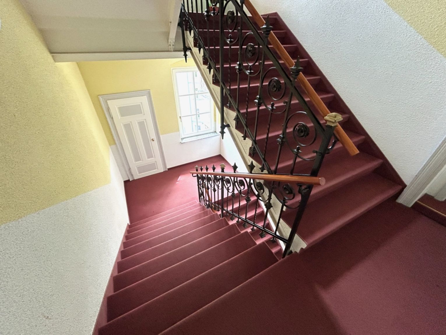 Schloßchemnitz • Küchwaldnähe • vermietet • 2-Zimmer • Stellplatz • Dachgeschoss • Balkon • kaufen