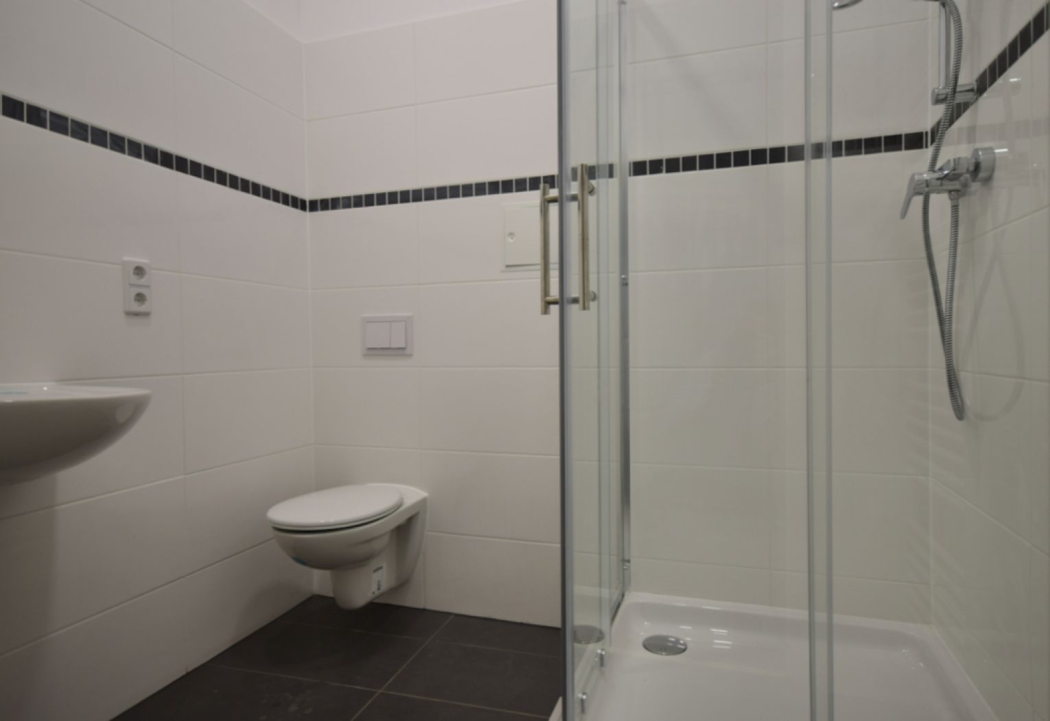 TOP! • Gäste WC mit Dusche • 4 Zimmer • Wohnküche • Tageslichtbad mit Wanne • jetzt Zugreifen !