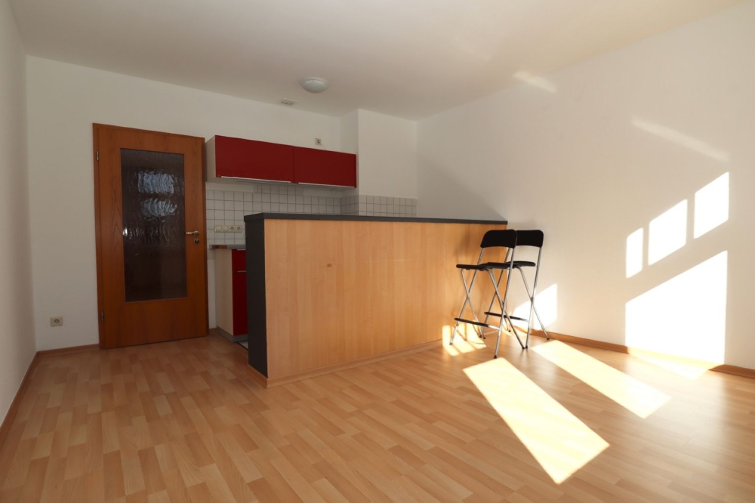 Kaßberg • 2 Raum Wohnung • Dusche • gemütlicher Grundriss • Einbauküche • jetzt anrufen