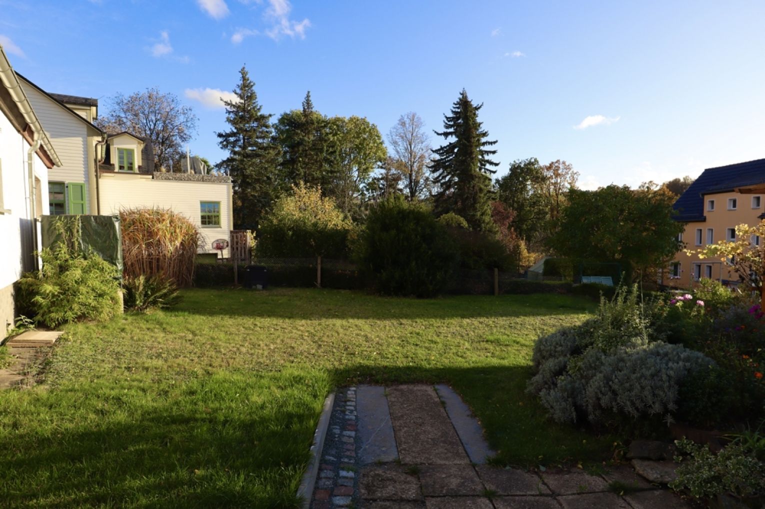Doppelhaushälfte • Erfenschlag • 6-7 Zimmer • 2 Garagen  • Schuppen • schöner Garten • jetzt kaufen