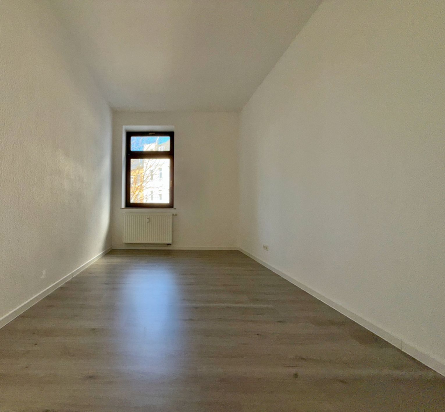 NEU • Schloßchemnitz • zur Miete • 2 Zimmer • mit Balkon • in Chemnitz • direkt anrufen!