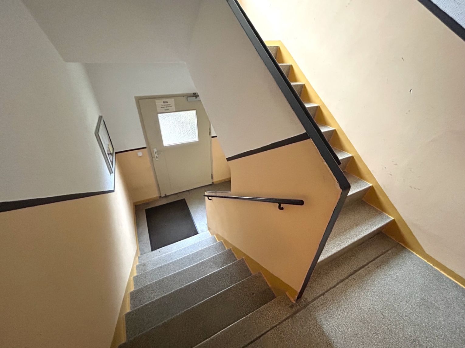 Kapitalanlage • vermietete 2-Zimmer • mit Balkon • Küche • ruhige Wohnsiedlung