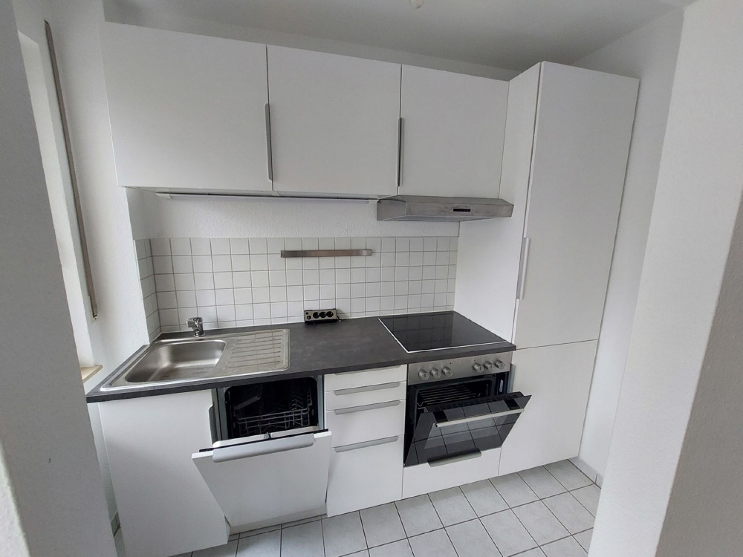 2-Zimmer • Balkon • Aufzug • TG-Stellplatz • jetzt mieten • Altchemnitz • ruhige Lage
