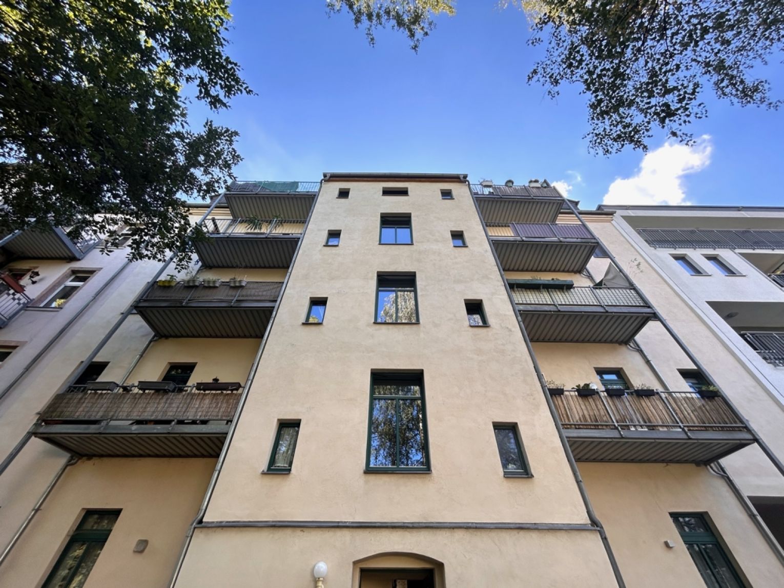2-Zimmer Wohnung • Kaßberg • Wanne • Chemnitz • Dachgeschoss • Singlewohnung • Mieten!!