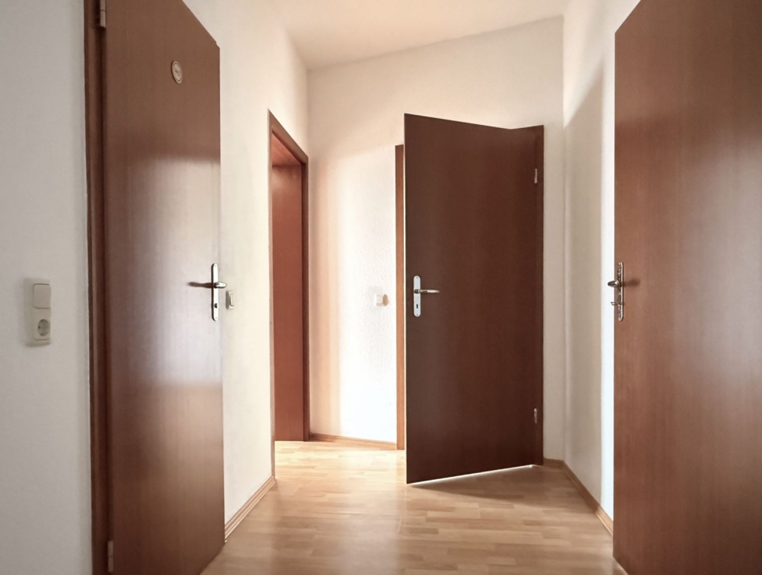 2-Raum • Kaßberg • Einbauküche • Südbalkon • niedrige Nebenkosten • Bad mit Wanne • TOP!