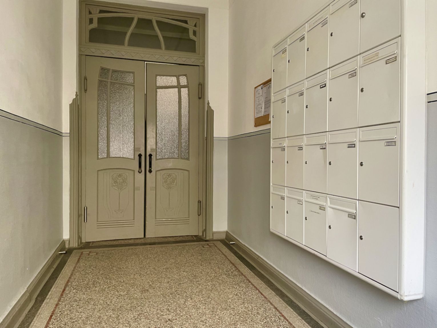 3 Zimmer mit Balkon • Jugendstil • modernes Bad mit Wanne • offene Küche • Sonnenberg • Lift • Miete