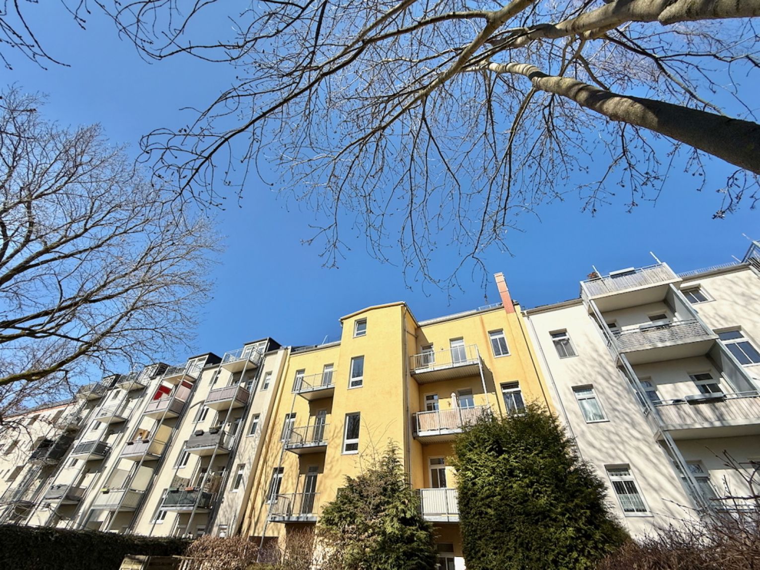 Chemnitz• Bernsdorf • 2 Zimmer • mit Balkon • Tageslichtbad • Stellplatz • schnell sein!