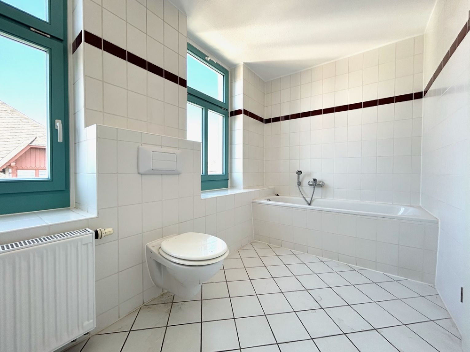 zur Miete • Altendorf • 2-Zimmer-Wohnung • mit Balkon • Tageslichtbad • EBK • schnell anrufen!