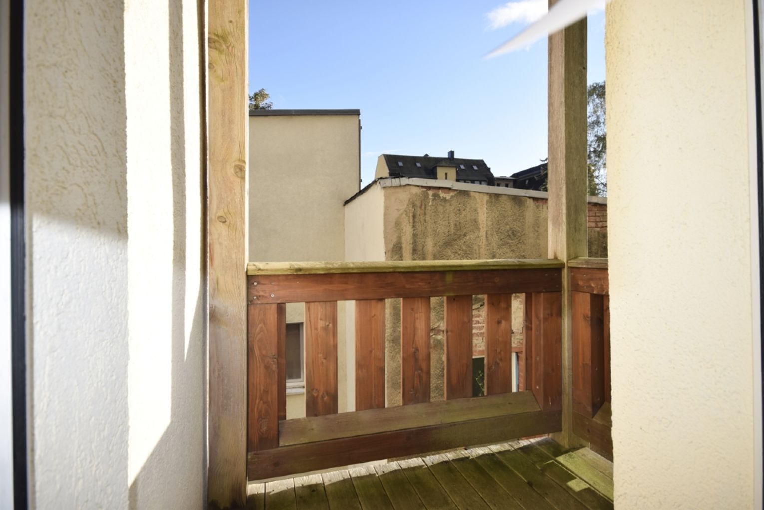 2 Zimmer • kleine Küche • Balkon • innenliegendes Bad mit Wanne • jetzt günstig MIETEN !