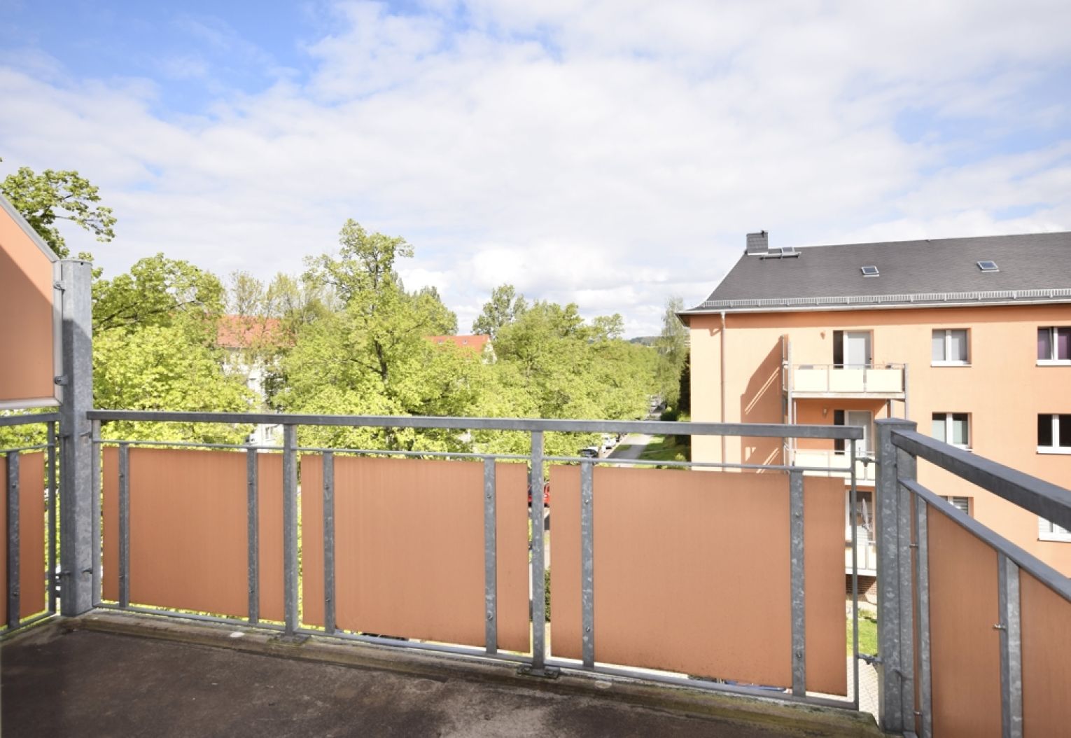 Kompakt • 3-Zimmer • Bad mit Fenster & Wanne • am Heimgarten • Balkon • Top-Preis • Fussbodenheizung