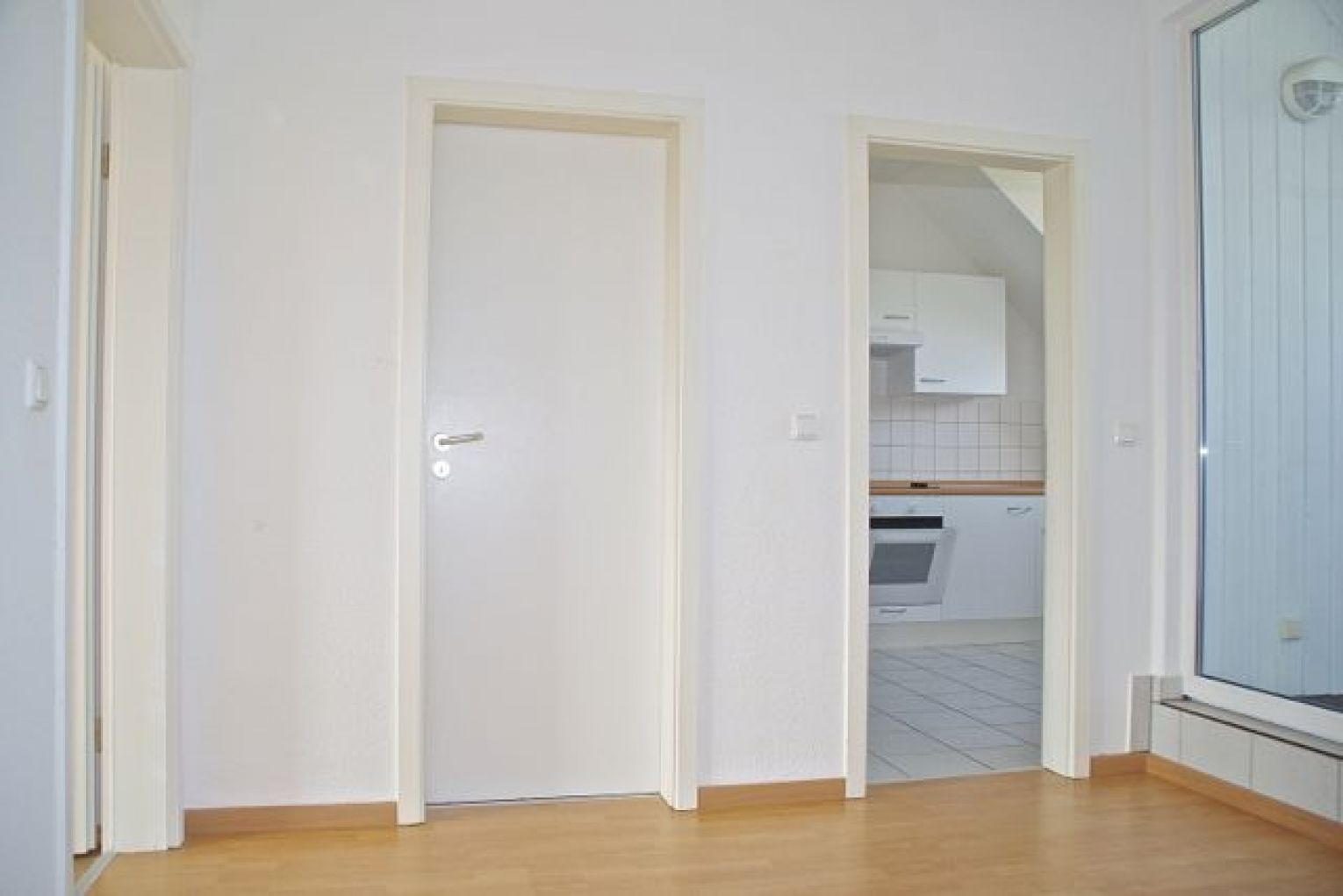 Schnell zugreifen • 3 Zimmerwohnung • mit Einbauküche und Balkon • Schlosschemnitz • Stellplatz