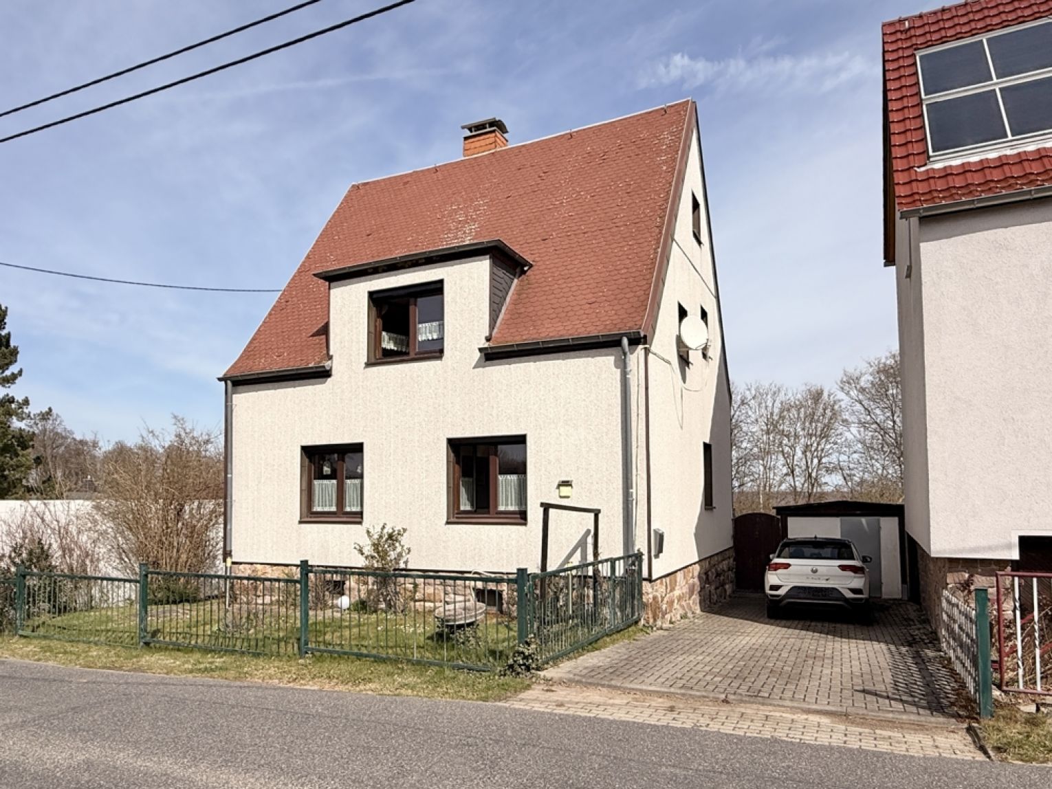 Einfamilienhaus • 5 Zimmer • tolles Grundstück • unterkellert • ruhige Wohnlage • kleine Garage
