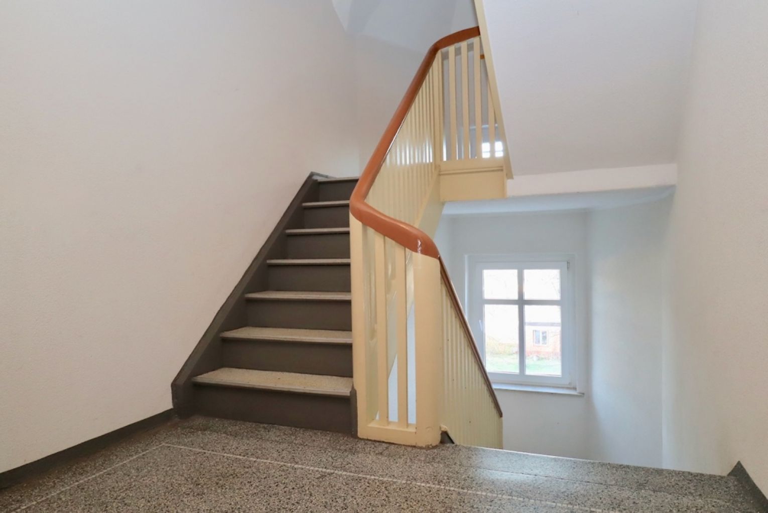 saniert • Einbauküche • 2-Raum Wohnung • Chemnitz • Tageslichtbad • Borna-Heinersdorf • ruf an!