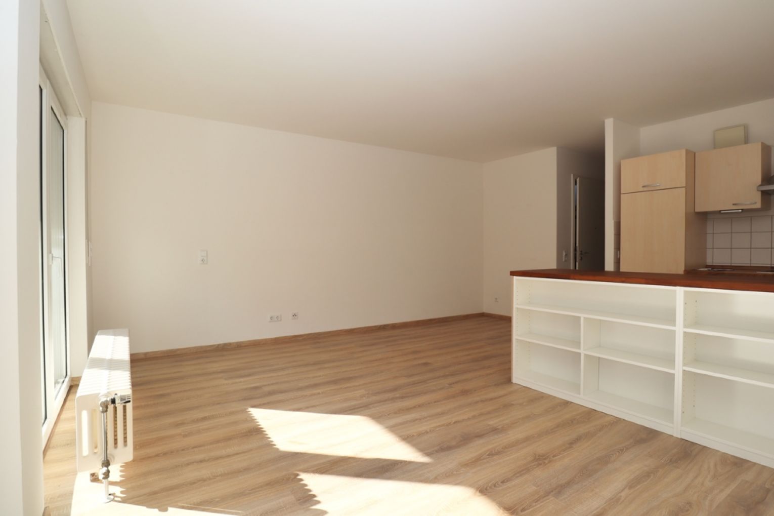 mit Terrasse • 2 Zimmer • Mietwohnung • Küche • TG-Stellplatz • ruhig gelegen • jetzt mieten