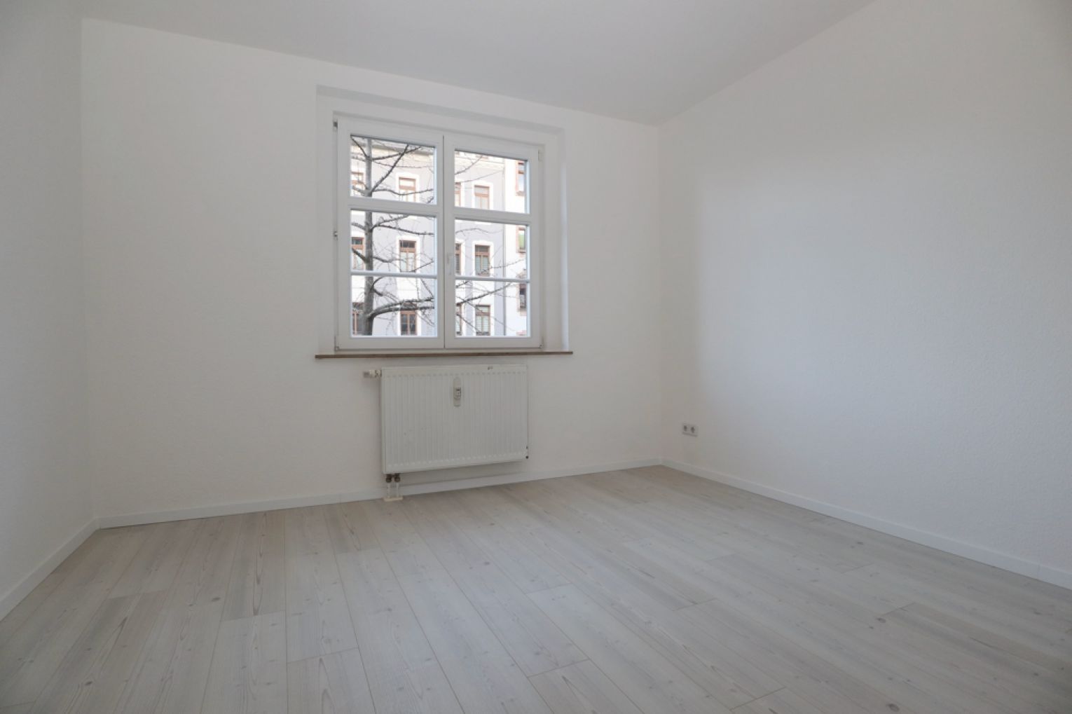 Balkon • 2-Raum Wohnung • Chemnitz • modern & hell • Hilbersdorf • Einbauküche • jetzt anrufen