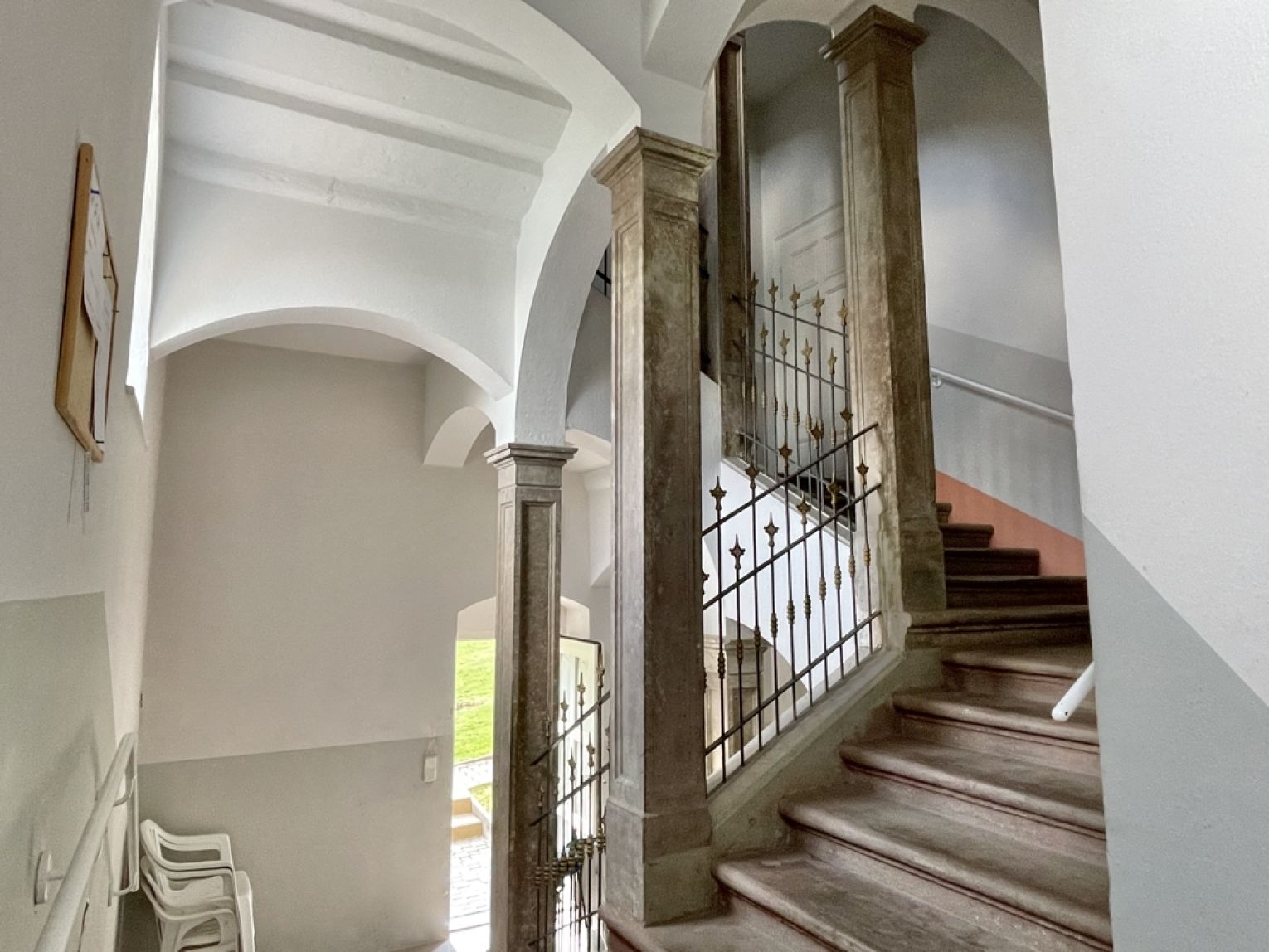 Investition im Erzgebirge • Stadtvilla • 6 Wohnungen • 523 qm WFL • Stellplätze • ruhige Lage