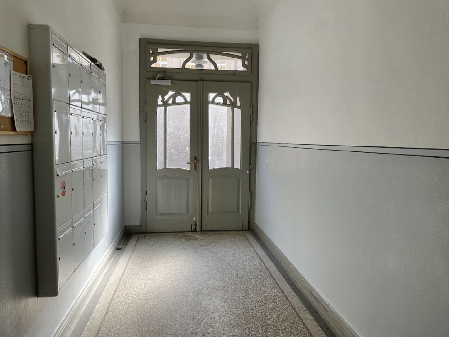 Bürofläche • hell und freundlich • frei gestaltbar • einmal anschauen ?