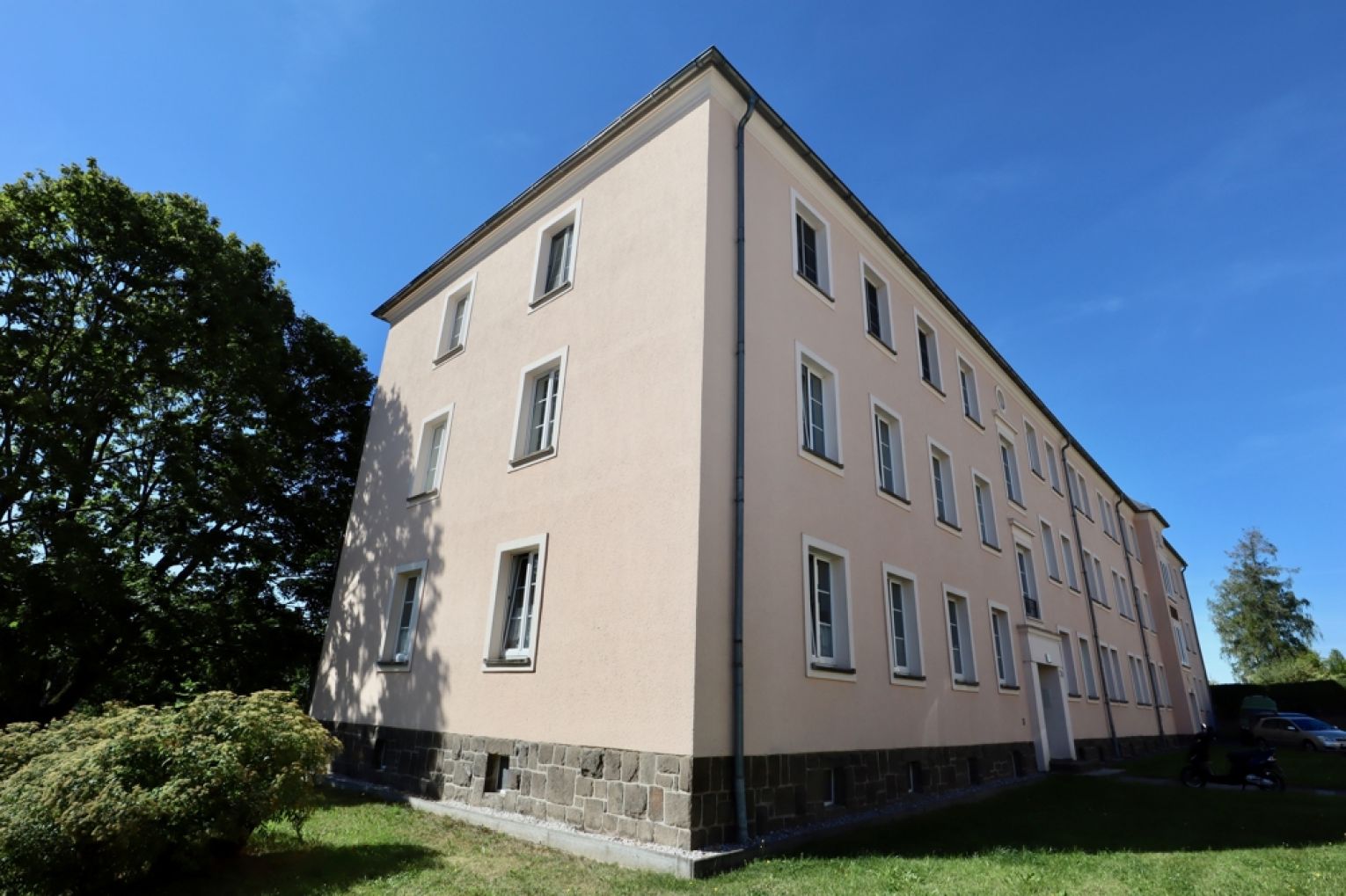 2-Zimmer Wohnung in Chemnitz • Balkon • Tageslichtbad • Wanne • Küche • Ebersdorf • jetzt anrufen