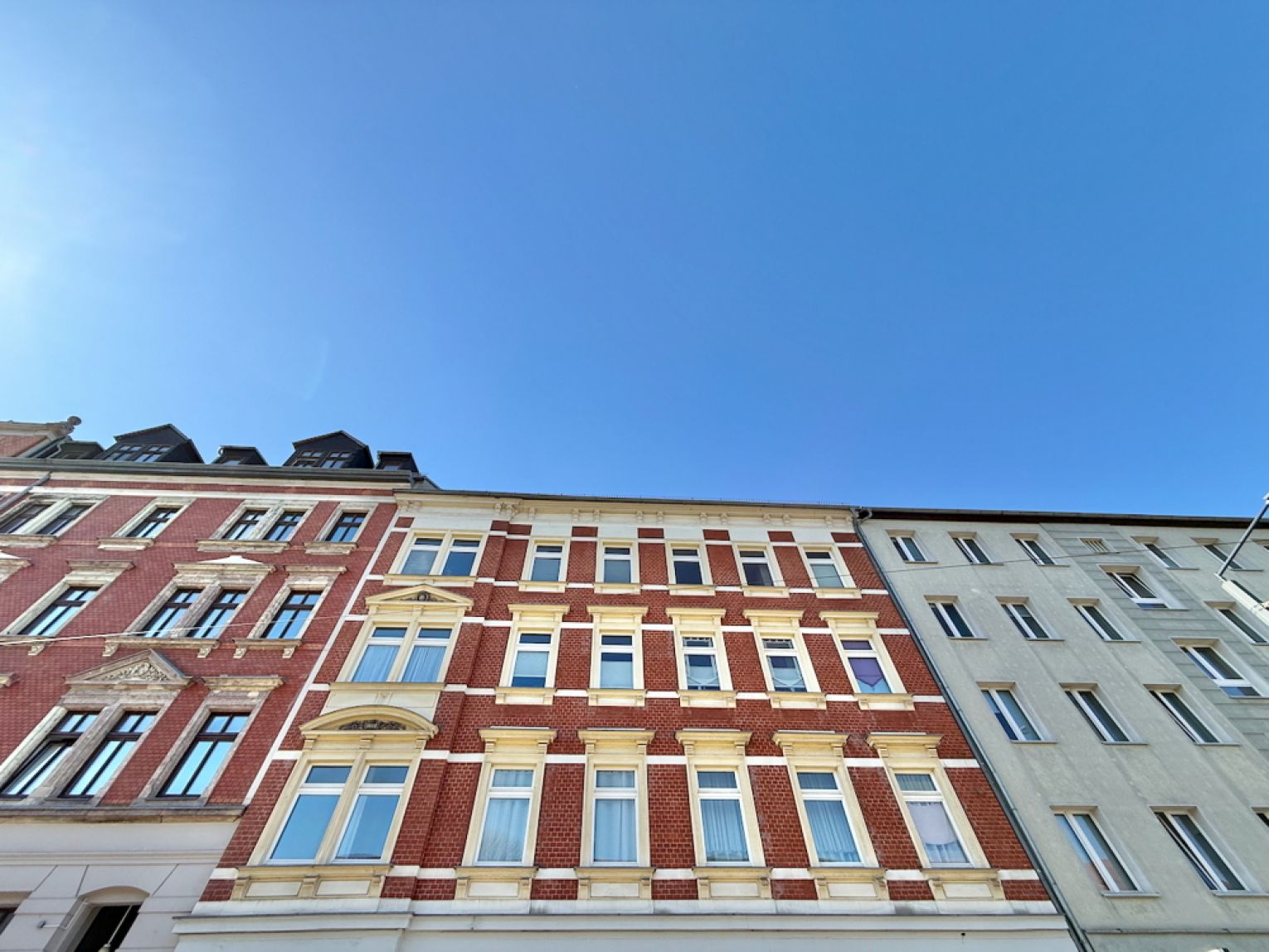3 Zimmer • Dachgeschoss • Maisonette • mit Einbauküche • in Bernsdorf • jetzt mieten