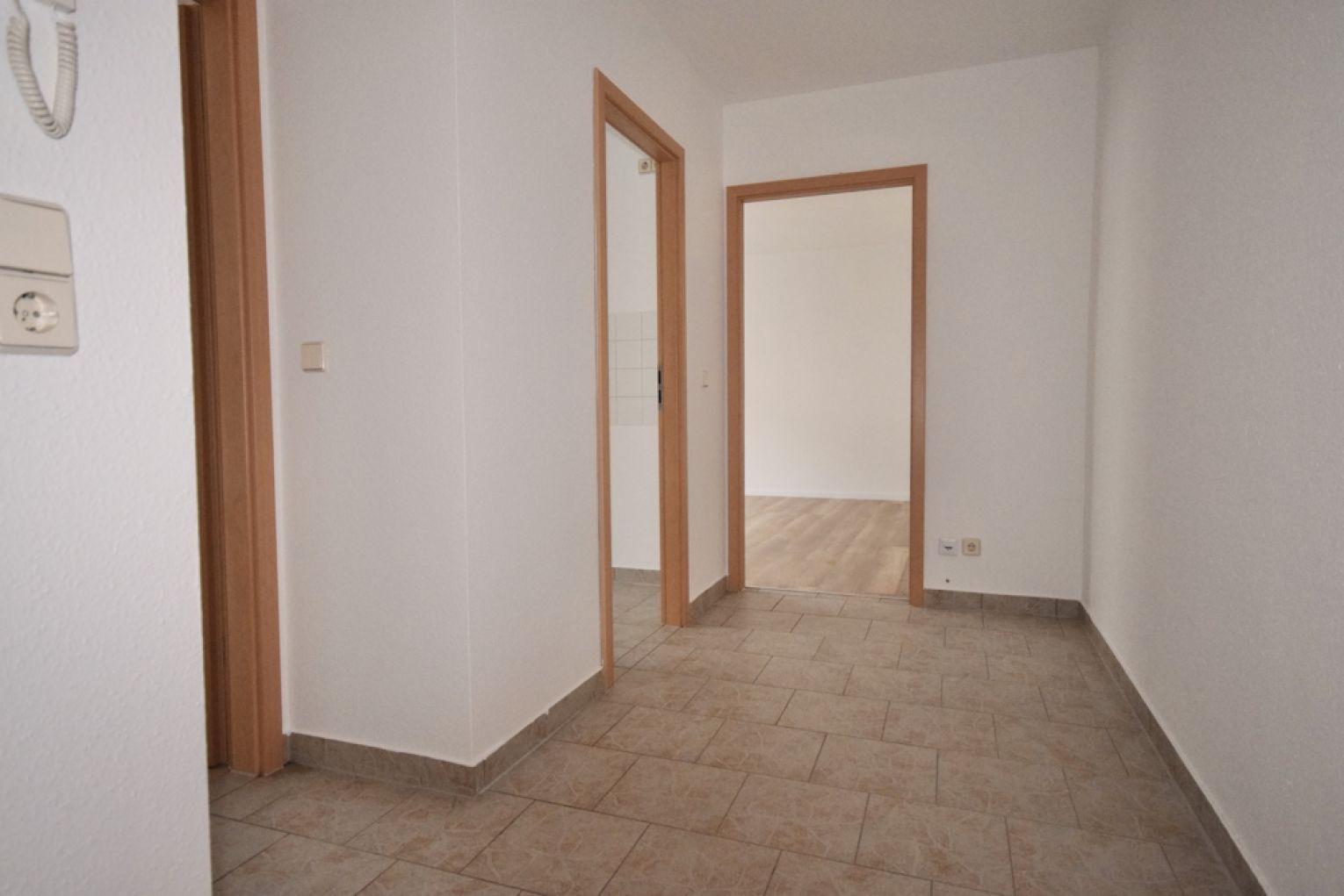 TOP • Laminat • 1-Raum Apartment • Laminat • Bad mit Fenster & Wanne • gleich anschauen • Chemnitz
