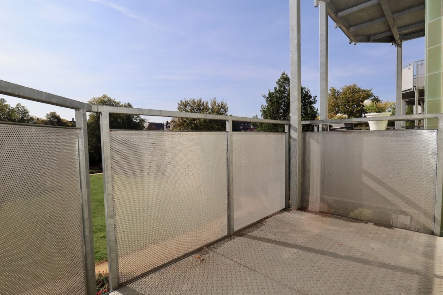 Eigentumswohnung • 2 Zimmer • vermietet • mit Balkon • in Zwickau • jetzt schnell sein und kaufen!