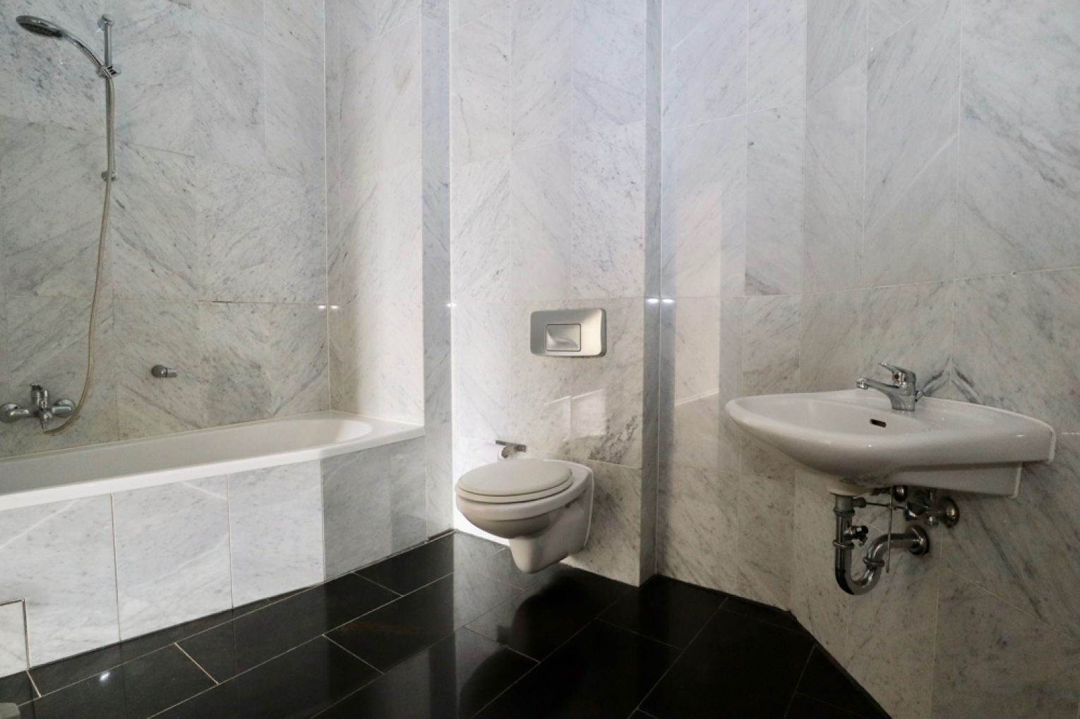 Kaßberg • zentrale Lage • mit Einbauküche • 2-Zimmer • Balkon • Chemnitz • modern • jetzt anrufen
