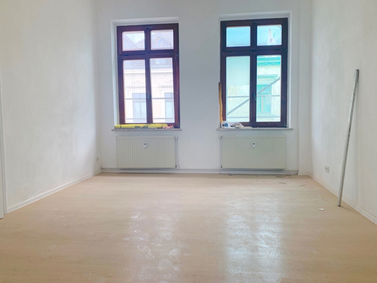 Tageslichtbad • 130 qm • modernes Laminat • 4-5 Zimmer • in Meerane • Mieten !?