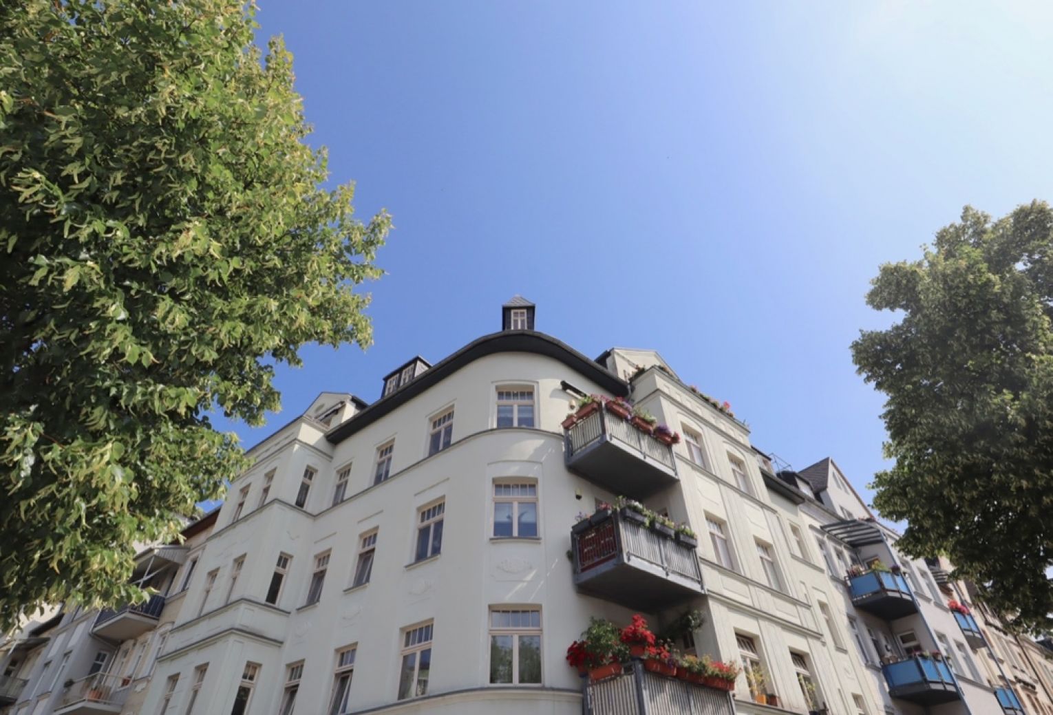 Kaßberg • 2 Raum • Balkon • mit Wanne und Dusche • Aufzug • gleich anrufen