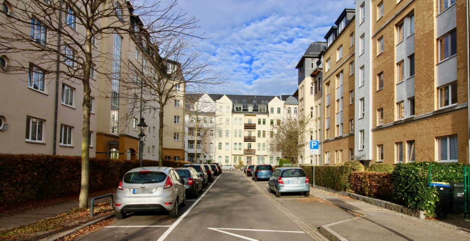 zur Miete • Schlosschemnitz • 2-Zimmer-Wohnung • mit Balkon • TV im Bad • schnell anrufen!