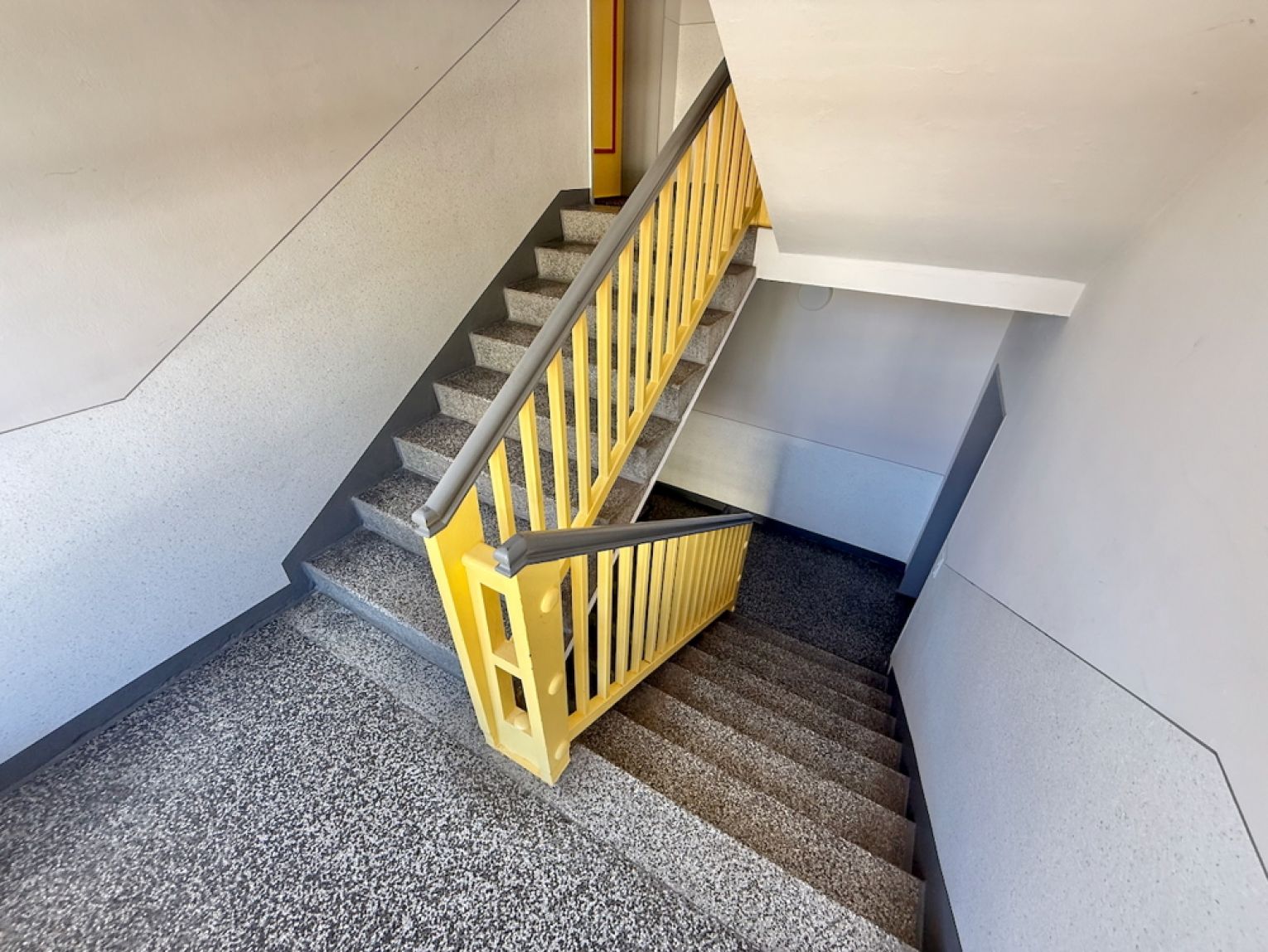 3 Zimmer • zur Miete • mit Balkon • Einbauküche • im Lutherviertel • in Chemnitz • schnell sein!