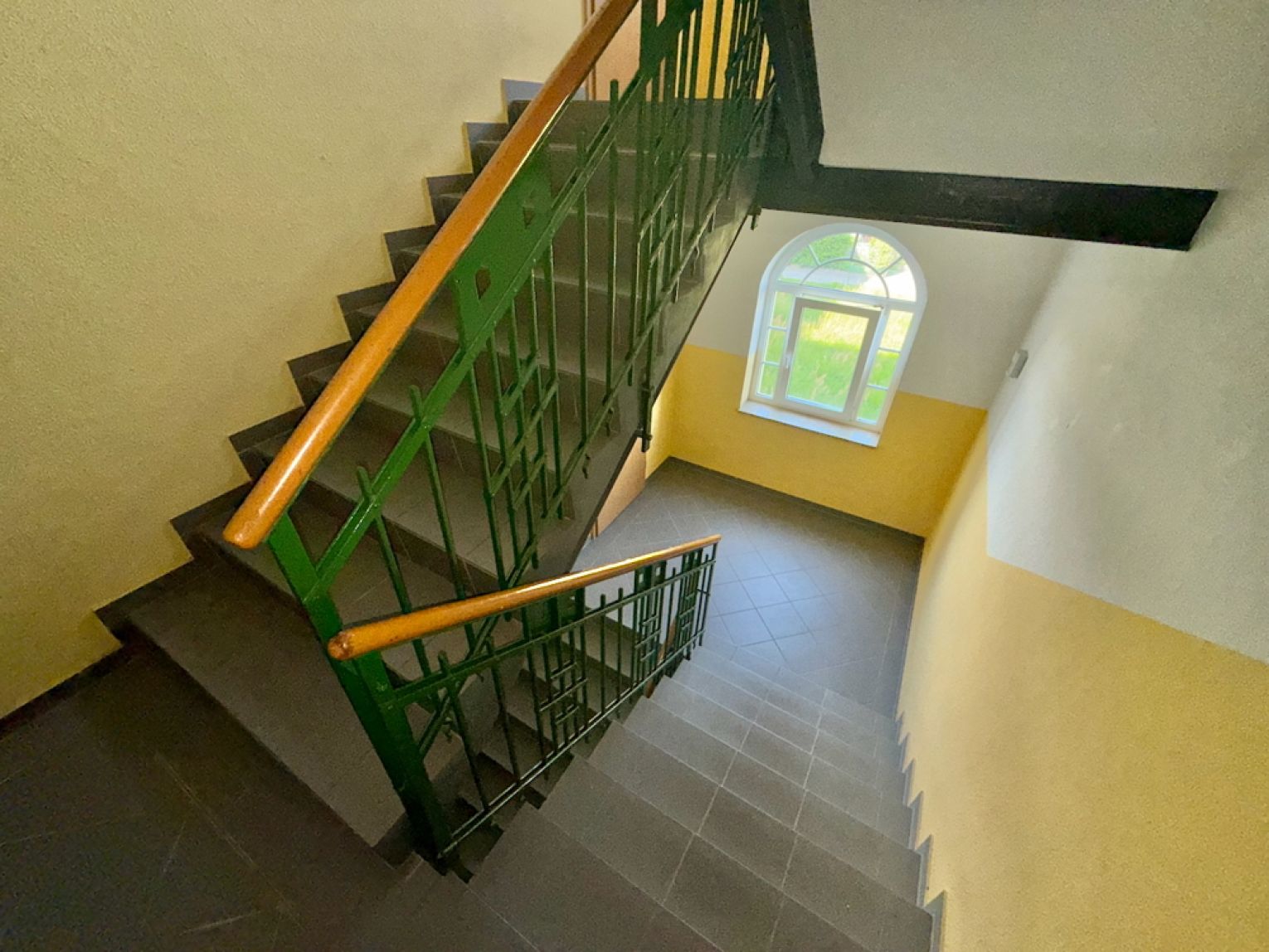 4 Zimmer • in Hartmannsdorf • mit Balkon • ideale Familiengröße • zur Miete • jetzt anrufen!