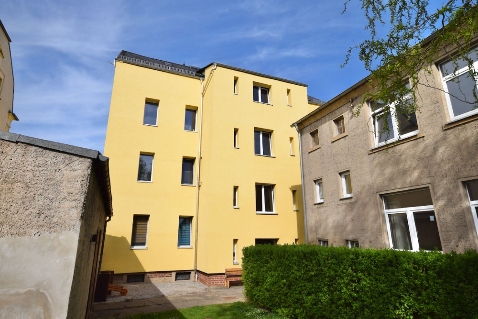 ruhige 3 Zimmer • Tageslichtbad mit Dusche • geräumige Küche • Laminat • günstig mieten - Photo 2