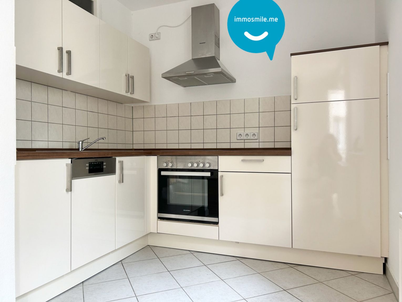 2-Raumwohnung • offene Küche • Einbauküche • Kaßberg • Balkon • zur Miete