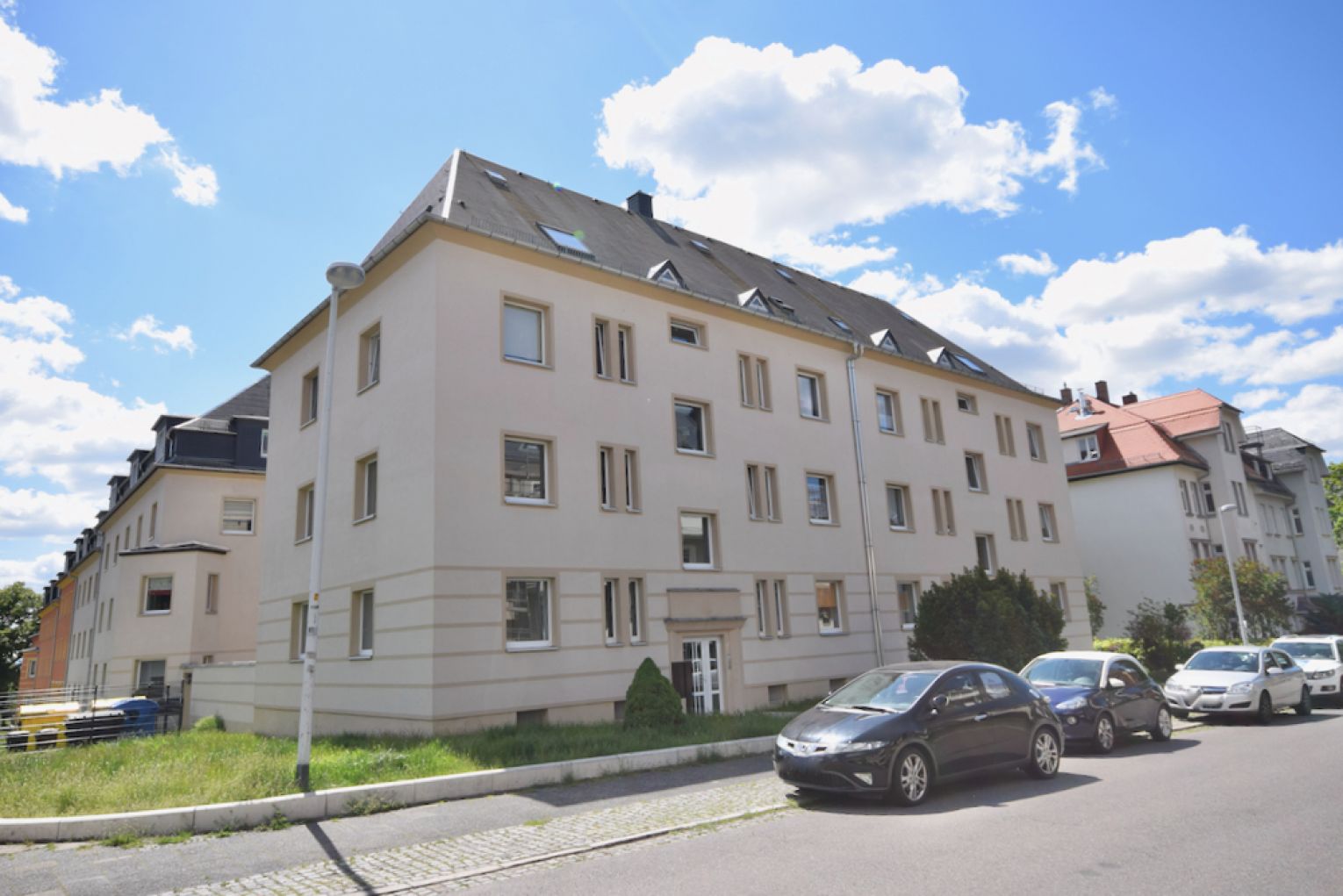 2 Zimmer • in Zeißigwaldnähe • Balkon • Laminat • Haus mit Wärmedämmung • optionale TOP-Einbauküche